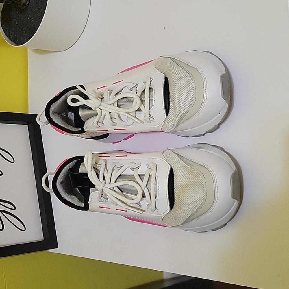 Puma Sneakers